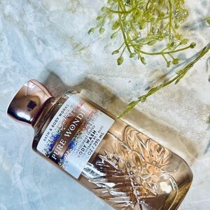 Bath & Body Works Pure Wonder Body Wash - Rose Gold & White